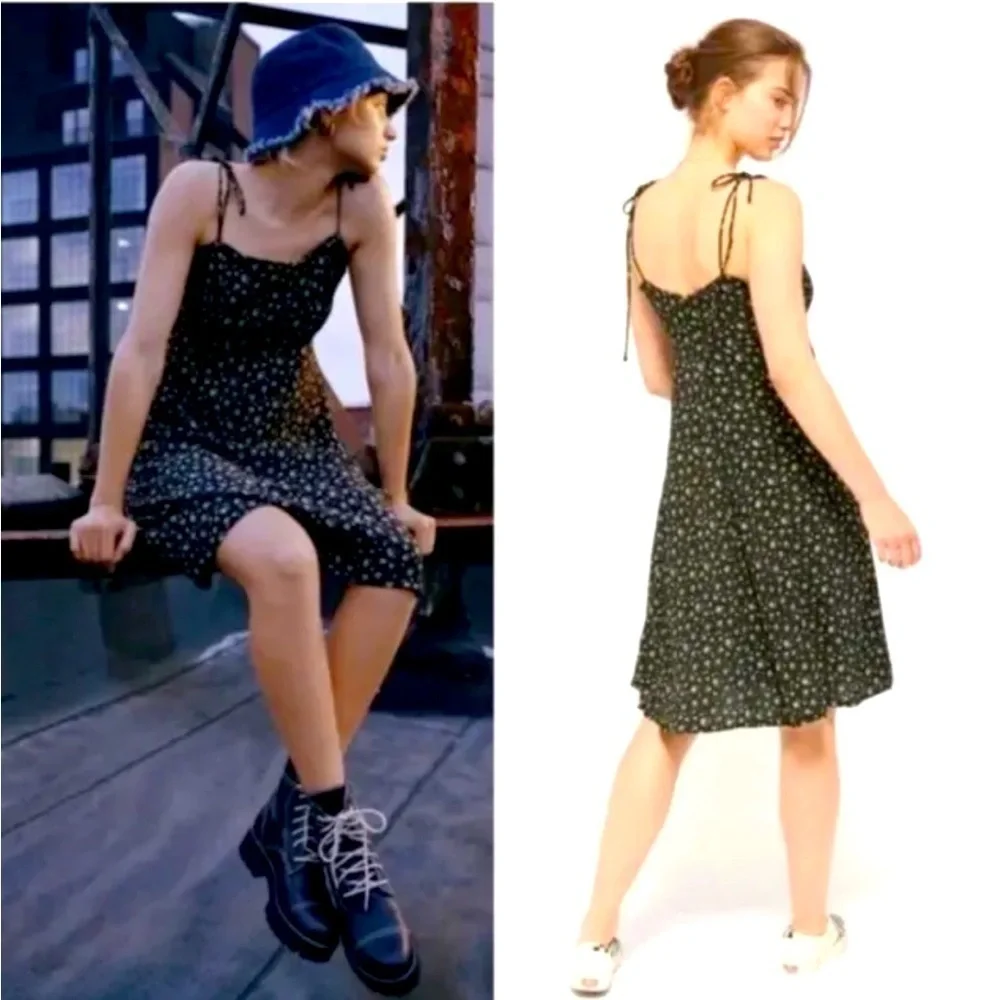 Urban Outfitters Black Ditsy Floral Printed Tie Strap Ashlee Midi Dress Size 6